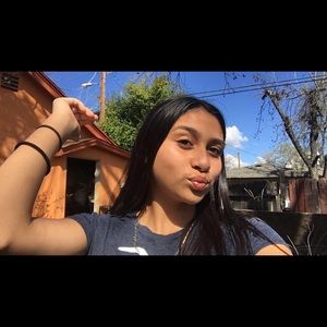 Meet your Posher, Vianey